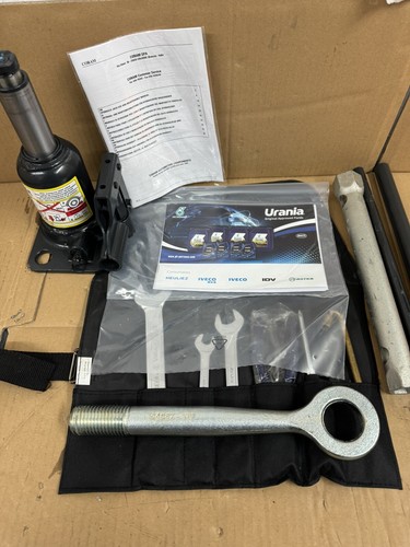 Iveco daily Genuine 4 Ton Bottle Jack And Tool Kit Set 500327449 - Picture 2 of 11