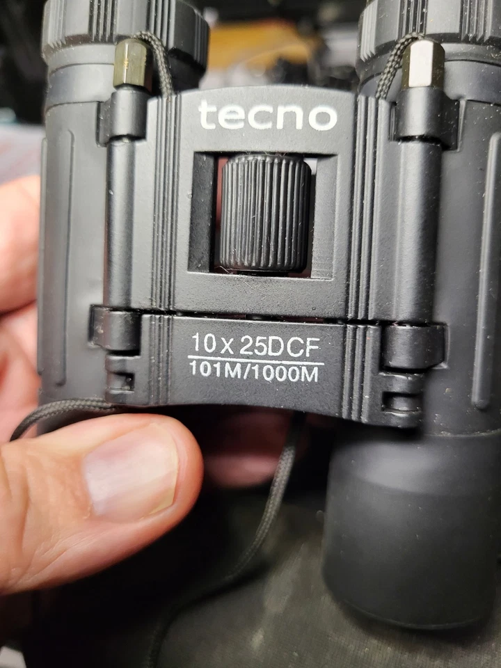 Tecno 10x25DCF Compact Binoculars with Case and Strap - Image 2 of 4