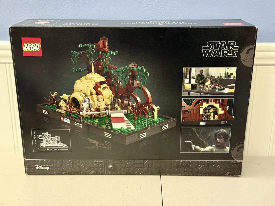 LEGO Star Wars: Dagobah Jedi Entrenamiento Diorama (75330) Nuevo Precintado Retirado Foto 2 de 2