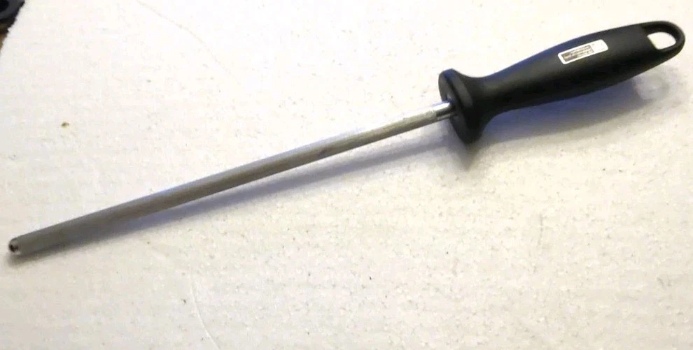 ZWILLING J.A. HENCKELS Sharpening Steel Honing Rod Black/Silver Loop 32576-230
Opens in a new window