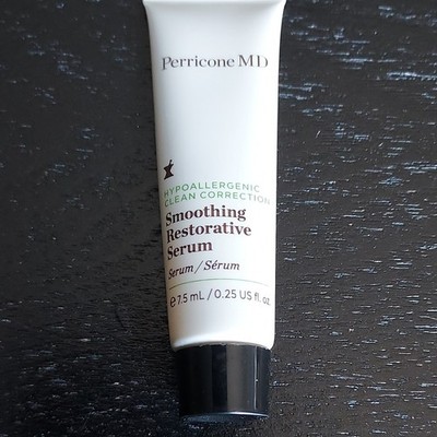 Perricone MD Hypoallergenic Clean Correction Smoothing Serum 0.25 fl oz Mini