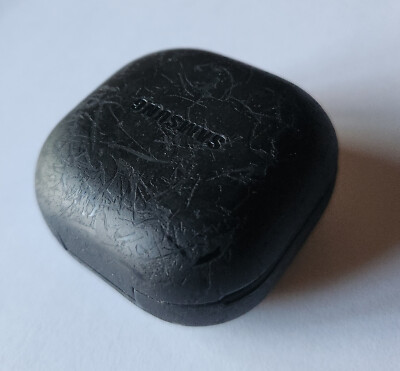 USED Graphite CHARGING CASE for Samsung Galaxy Buds2 PRO Earbuds wth SEVERE WEAR