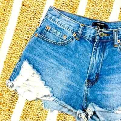 Forever 21 denim lace pockets distressed style mom shorts high rise