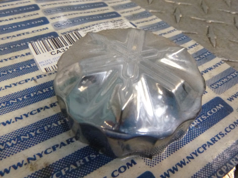 Крышка резервуара переднего и заднего тормозов - для всех мотоциклов Yamaha - хромированная - Изображение 2 из 4