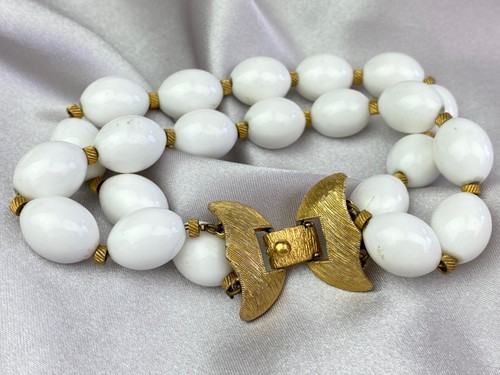 MONET Vintage Gold Tone 2 Strand White Plastic Bead Bracelet 8" - Picture 13 of 13