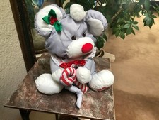 Vintage Fisher-Price Puffalump Christmas Mouse 1987 13" plus tail.