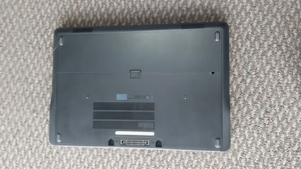 Latitude E7440 14" i5-4300U 8gb 256GB SSD LINES DOWN MIDDLE OF SCREEN CD/DVD - Image 4 of 4