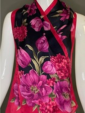 Vintage Oscar de la Renta Silk Scarf 11 x 54 In Excellent Condition