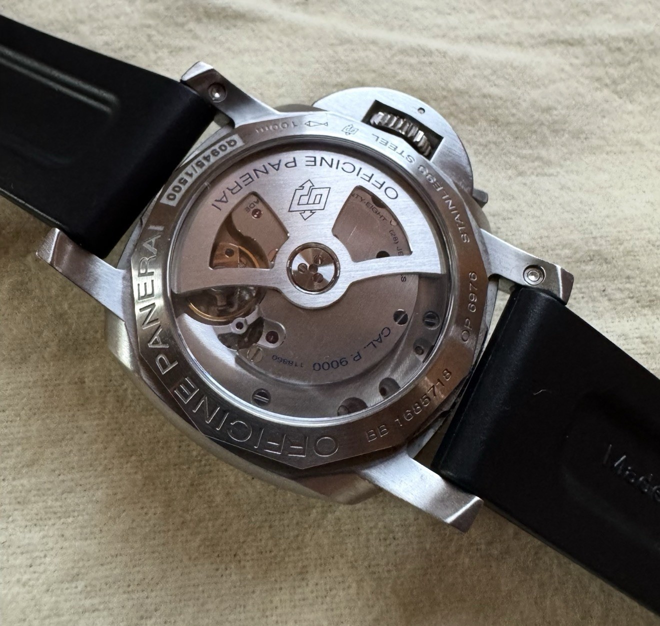 Panerai Luminor Marina Men's 42mm  Black Watch - PAM00392 - Full Set image 5