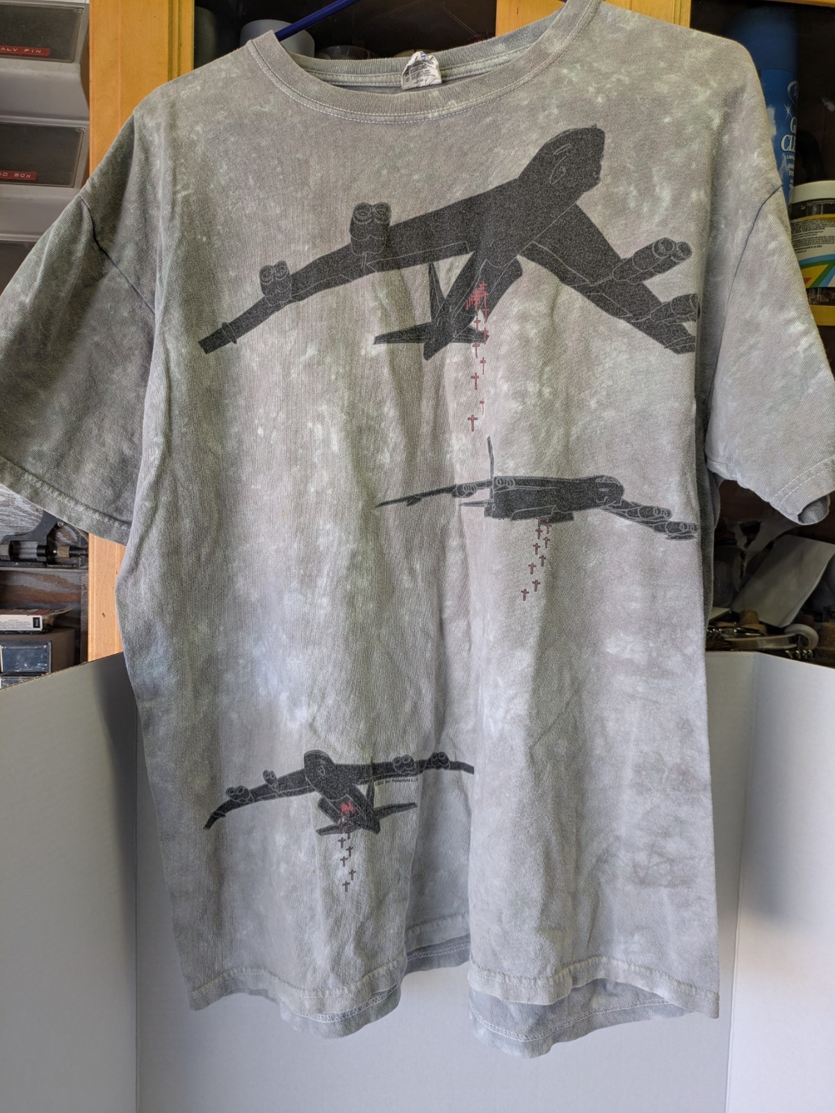 2010 Roger Waters The Wall Live Tour Concert Tshirt - XL - Rare! Small Defects