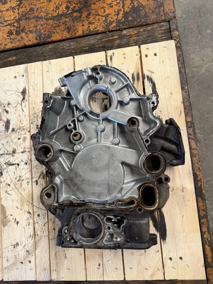 Cubierta delantera del motor Ford F250 F350 1995-1996 7,3 carcasa de distribución Foto 4 de 4