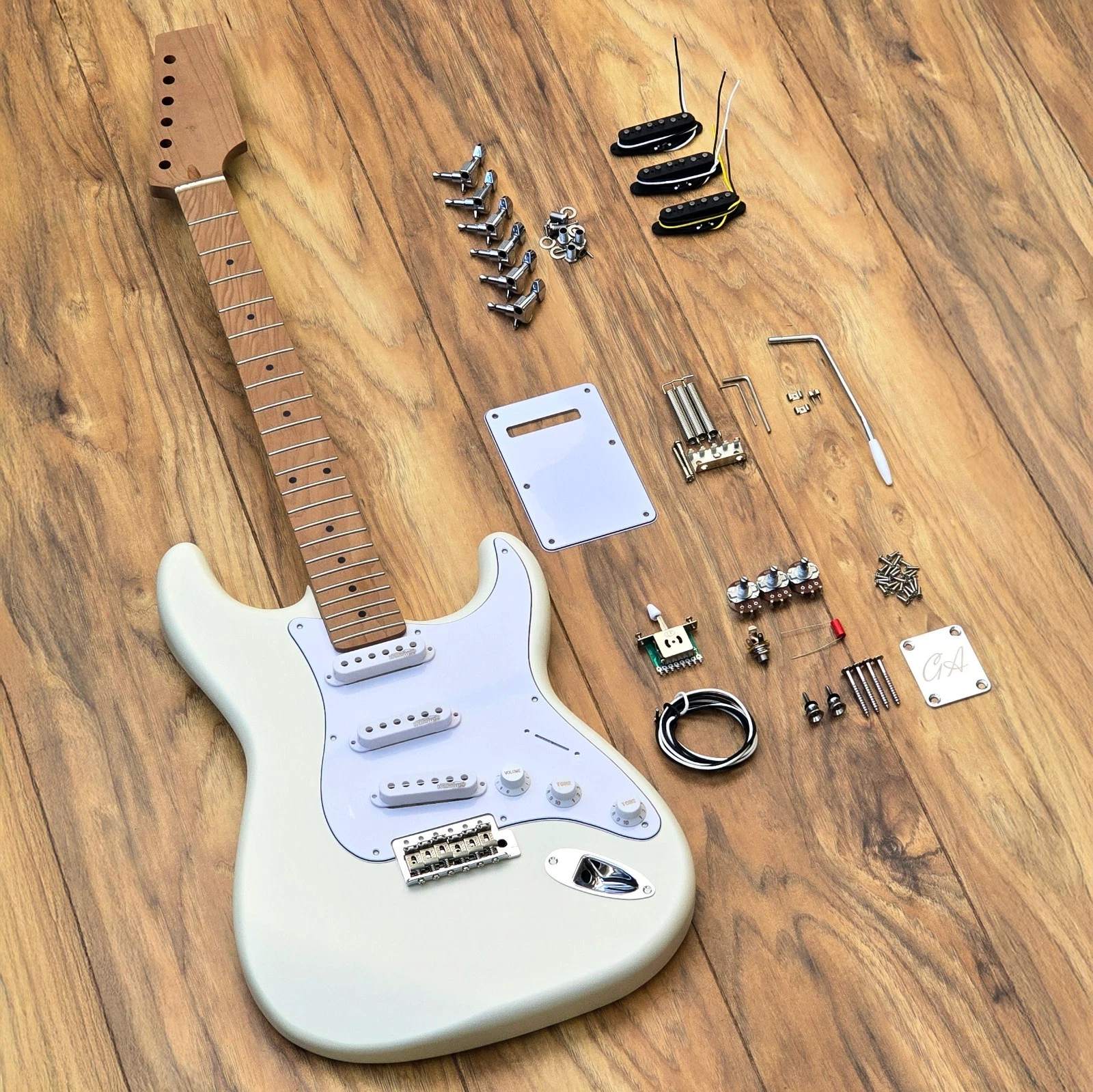 Woodstock White Strat Kit