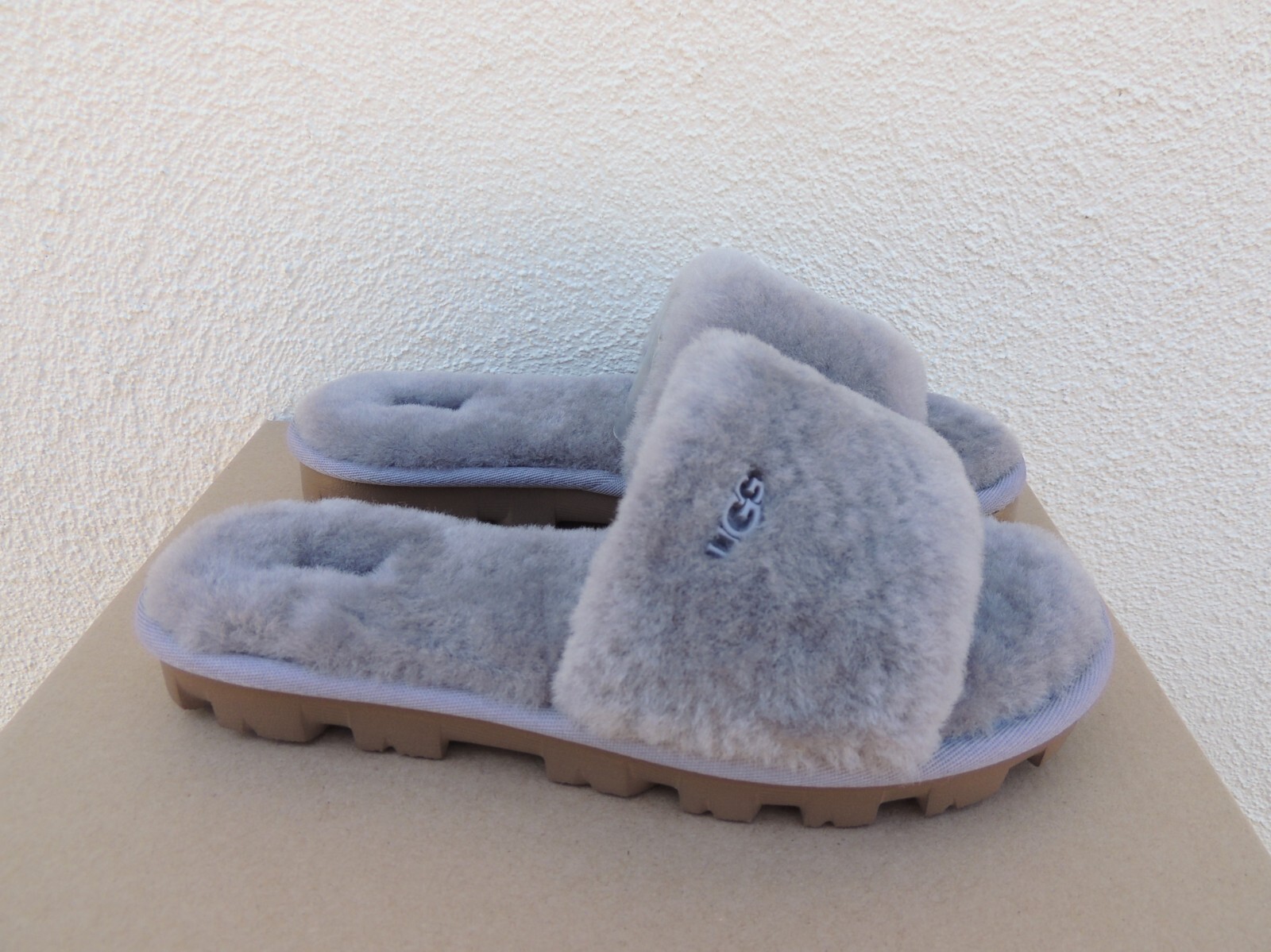 UGG SOFT AMETHYST COZETTE FLUFFY 