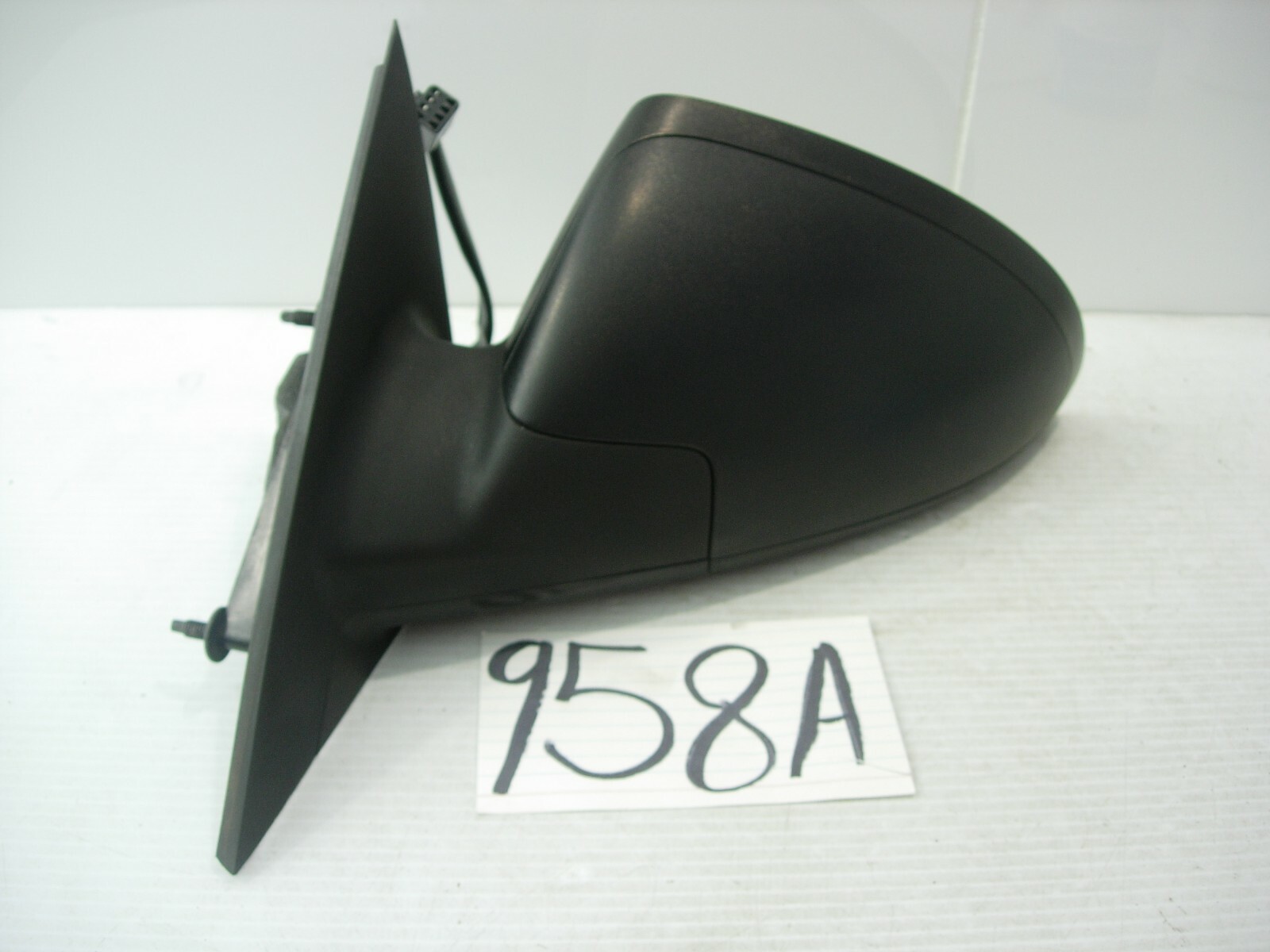 05 06 07 08 09 Pontiac G6 DRIVER side Mirror Used power Texture Color #958-A