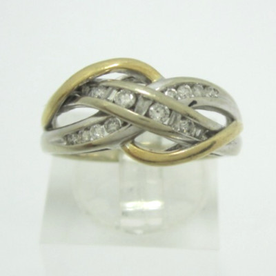 BEAUTIFUL LADIES 10K MULTI-TONE GOLD DIAMOND CROSSOVER RING SZ 7.25 .14CT.  3.5G