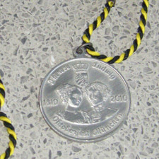 OKTOBERFEST-MÜNCHEN-JUBI WIESN-200 Jahre Oktoberfest-1810-2010-Medallie mit Band