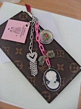 Tarina Tarantino Cameo Crystal Heart Lucite Bow Medallion Big Bag Candy VTG NeW 