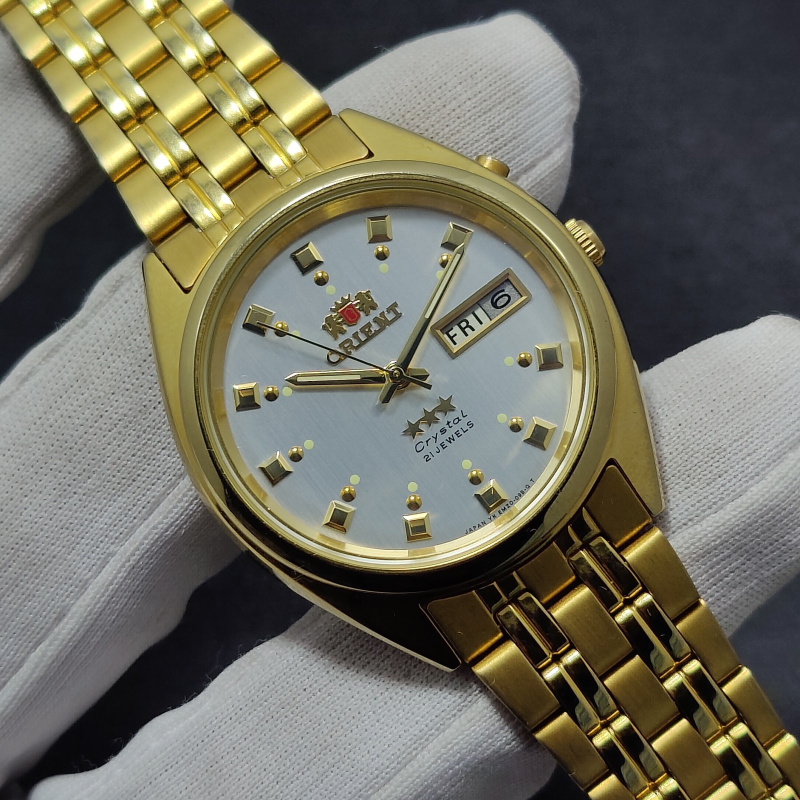 Dial'' Automatic Orient 21J N.O.S Men's Golden Watch Day/Date ''Silver - VintageWatches.PK Dial'' Automatic Orient 21J N.O.S Men's Golden Watch Day/Date ''Silver - vintagewatches.pk