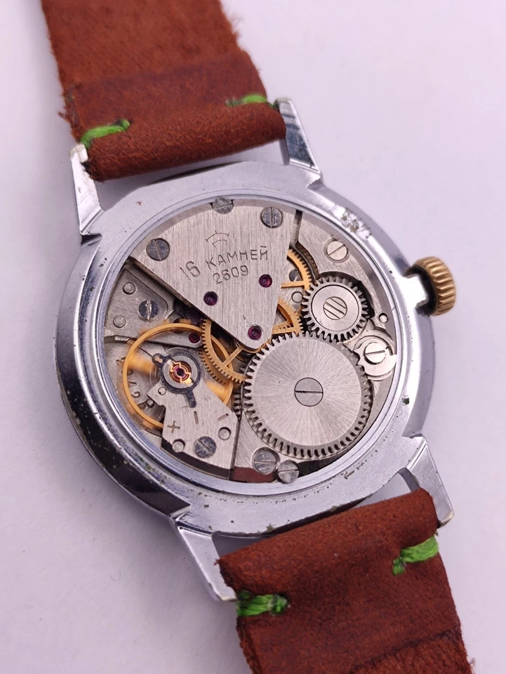 Pieza Única Reloj Obra de Arte Cuadrante Pintado a Mano Dinosaurio Raketa Cuero Mecánico Foto 3 de 4