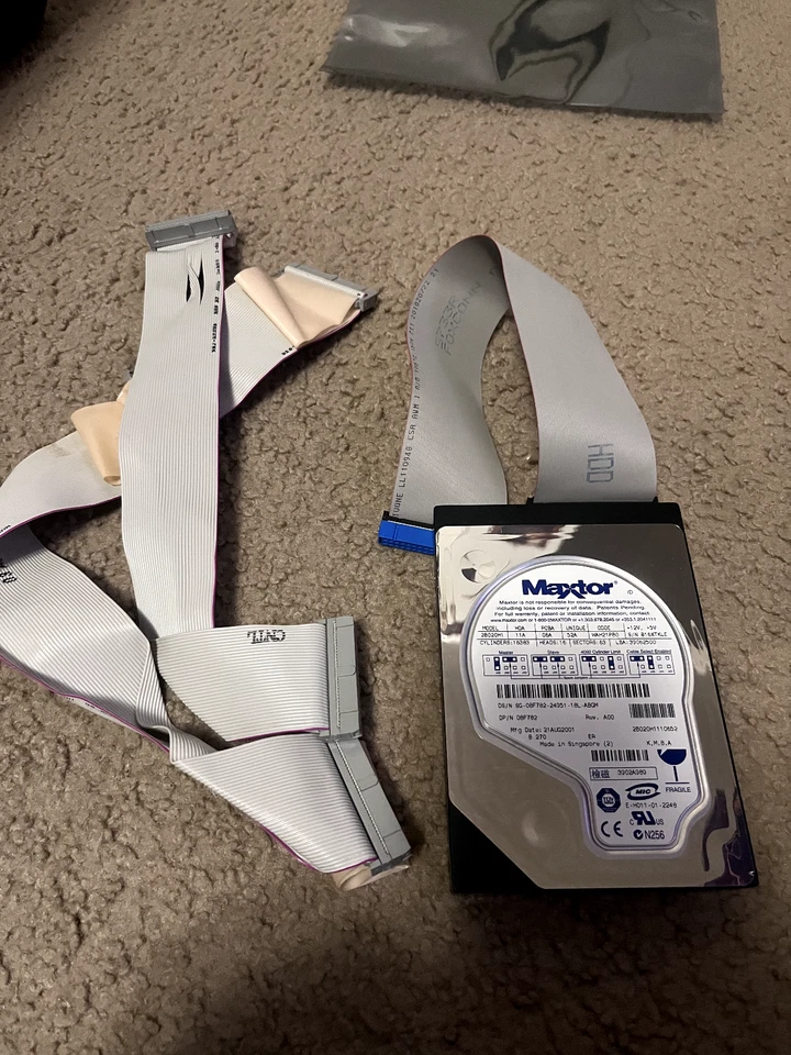 Vtg. MAXTOR MODEL 2B020H1 Quantum Fireball 20GB UNTESTED - Image 2 of 4