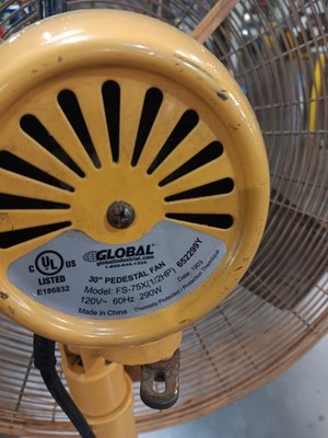 Global Industrial 30'' Metal Pedestal Fan FS-75X 1/2HP 120V Yellow 3-Speed