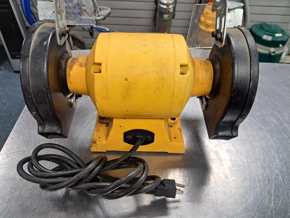 Used DEWALT DW756 6" Electric Bench Grinder (QUC021255) eBay