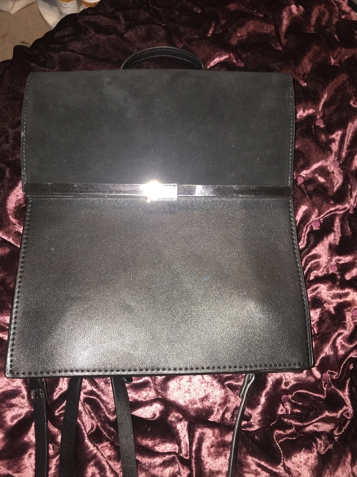 Cartera Mochila Zara Negra Y Gamuza Negra Foto 2 de 4