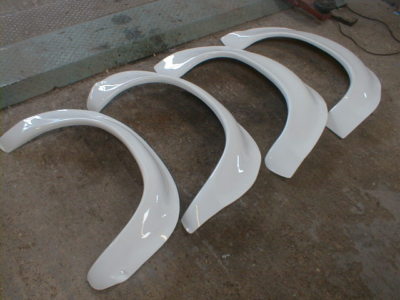 Ford Escort Mk 1 Fiberglas Blasenbogen Set