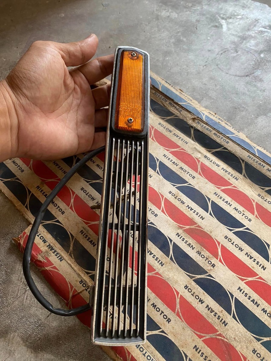 Datsun Nissan Cedric 130 P130 Side marker light Lamp Genuine Nos