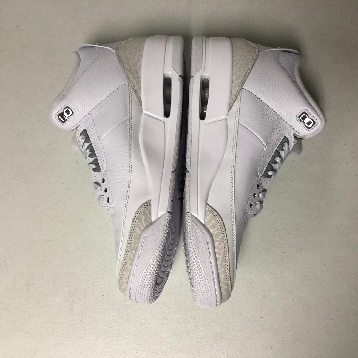 Nike Air Jordan 3 Retro White Metallic Silver White CT8532  display picture 1