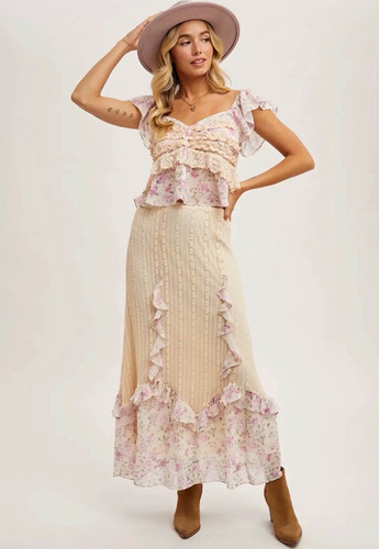 BRAND NEW without tags Womens Floral Top and Skirt set size Small