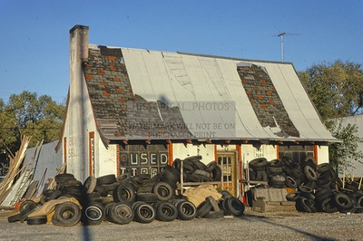 #ad OLD GAS STATION USED TIRES WICHITA KANSAS 1979 4X6 PHOTO $7.97