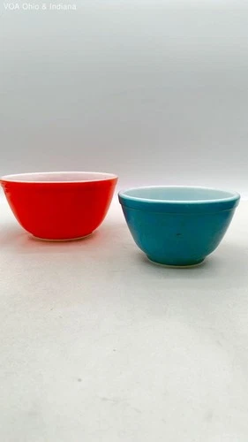 Vintage Pyrex 2 Piece Mixing Bowl Set #402 Orange 1.5 Qt & #401 Teal 1.5 Pt