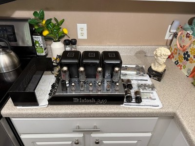 Mcintosh MC240 power amp