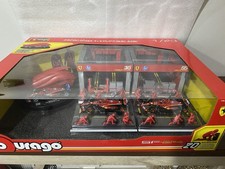Bburago 1:43 Formula 1 Racing Paddock Set Ferrari Formula 1