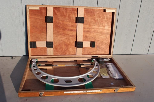 USED MITUTOYO 17"-18" MICROMETER 293-776 w/ Ratchet AND WOODEN CASE