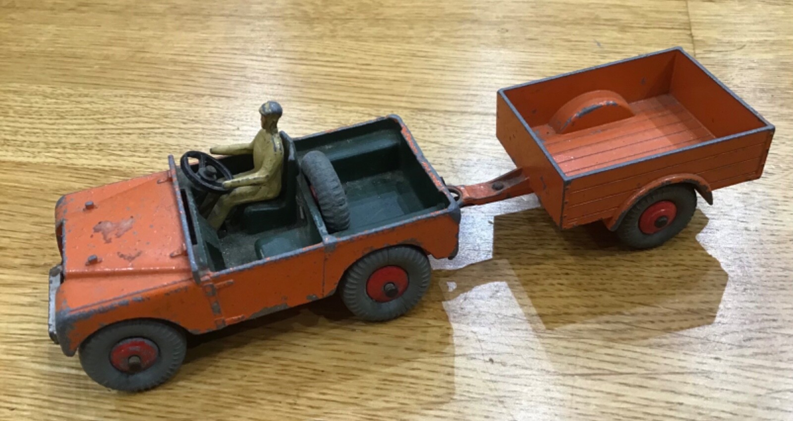 Dinky Toy - Land Rover de Brinquedo Dinky + Trailer, Modelo