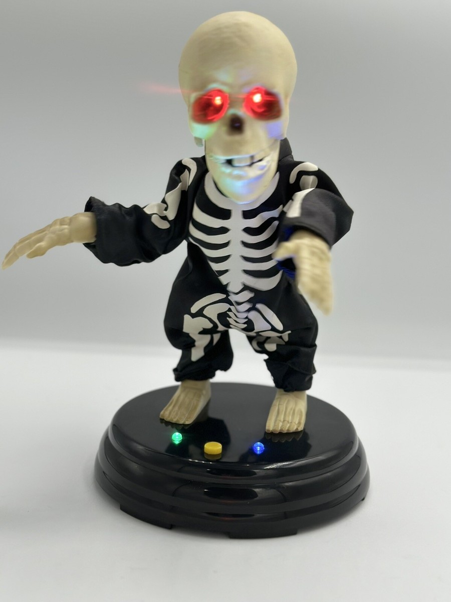 ディズニー　Ghouls Rush In GEMMY Halloween Groovin Ghoul Skeleton 2007 Plays “Grove Line