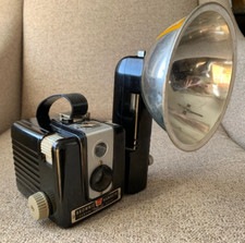 Vintage Kodak Brownie Hawkeye Camera Flash Model UNTESTED