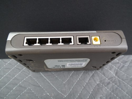 D-Link DI-604 4-Port 10/100 MBPS Ethernet Broadband Wired Router - Bild 5 von 6