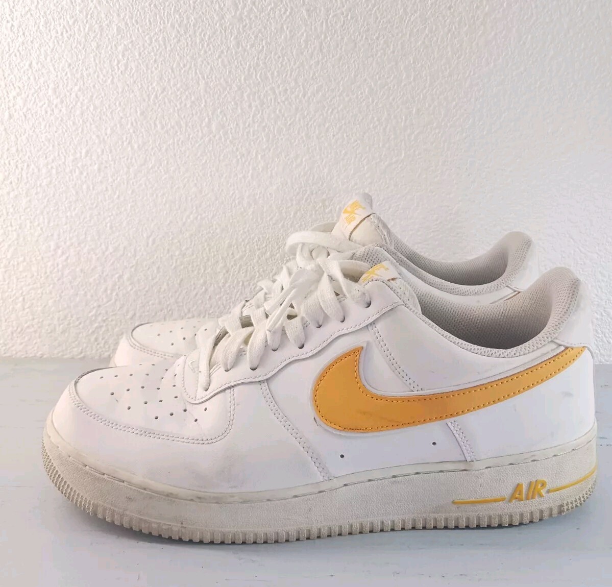 RARE🔥 Nike Air Force '07 Low University Gold White AO2423-105 Shoes Mens 