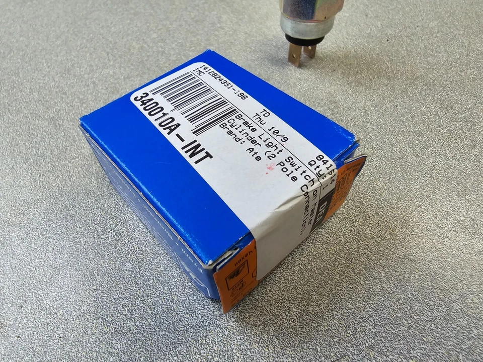 NUEVO ORIGINAL ATE PORSCHE 911 912 FRENO CILINDRO MAESTRO INTERRUPTOR ADVERTENCIA 2 POSTES Foto 3 de 4