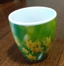Small Coffe Cups - Set Of 5no cups with daffodil pattern - Boxed Never Used