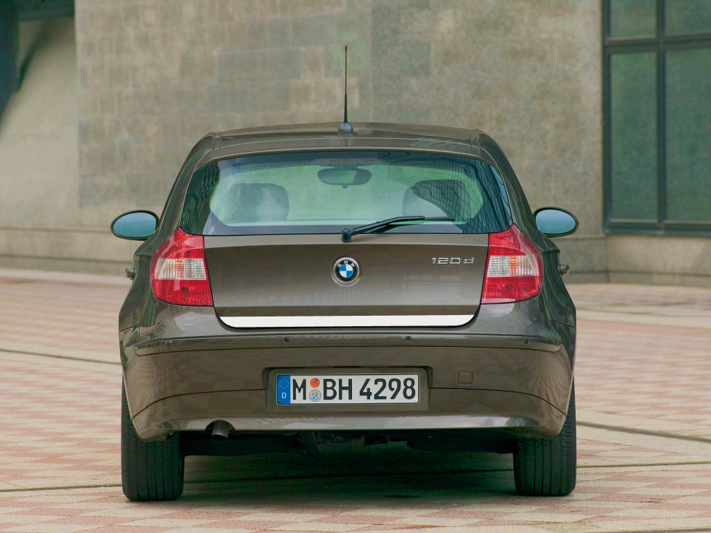 Baguette de coffre chromée finition luxe pour BMW E87 04-07
