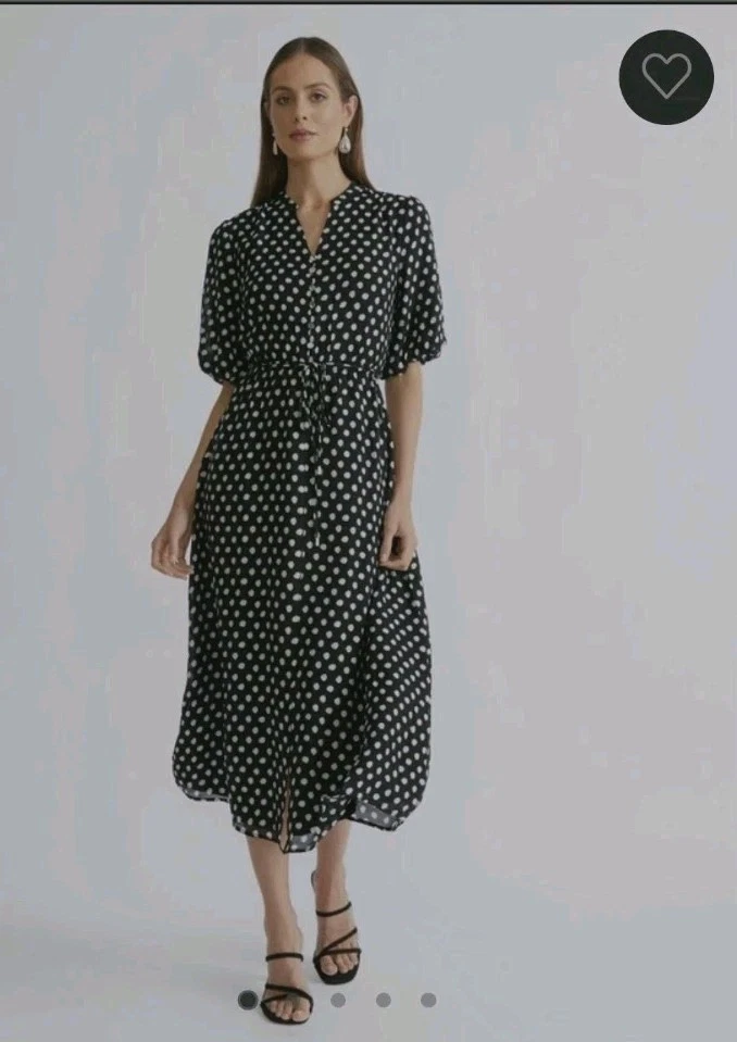 plus size designer dresses evening Tomyris Plus Size Evening Dress in Black main image 0