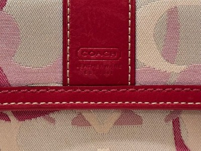 NICE Coach Vintage Y2K Ltd Ed Optic Signature Pink Bifold Purse