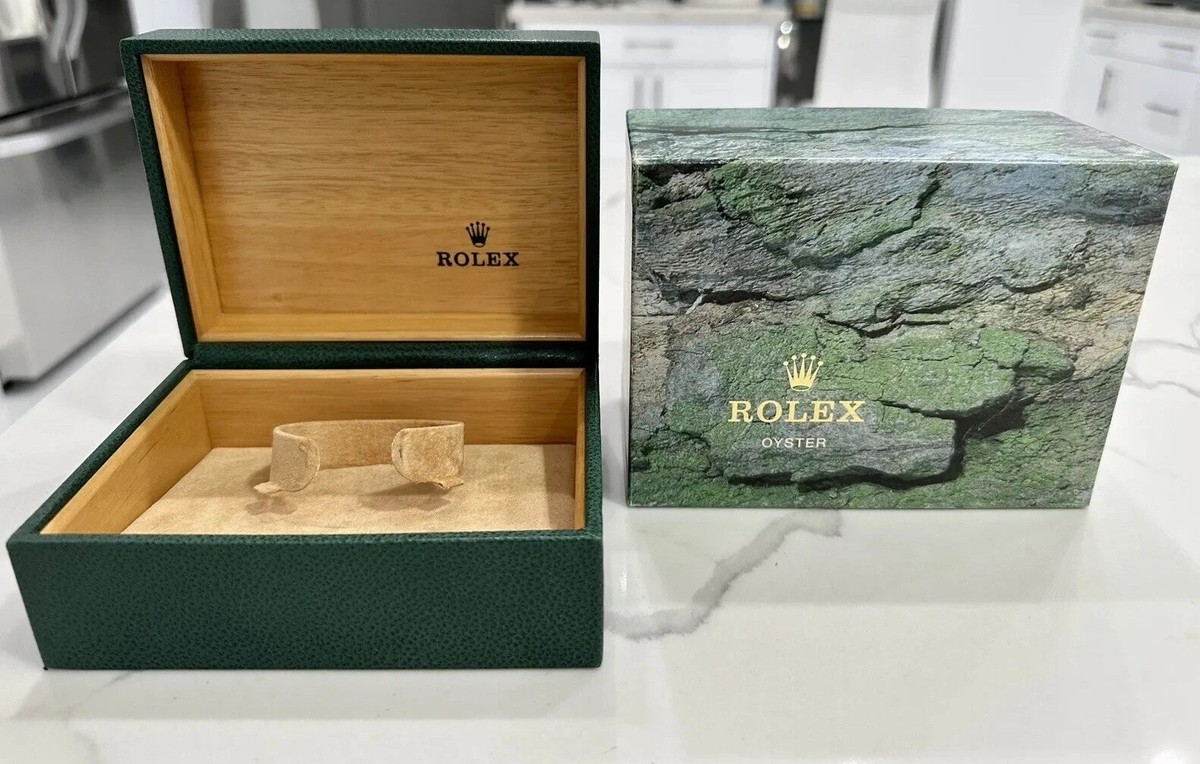 ROLEX 緑色 保証書1、 モデル16610、同皮製風ケース各1 GENUINE Vintage Rolex Submariner Date 16610 Watch Box 2001-06 | eBay