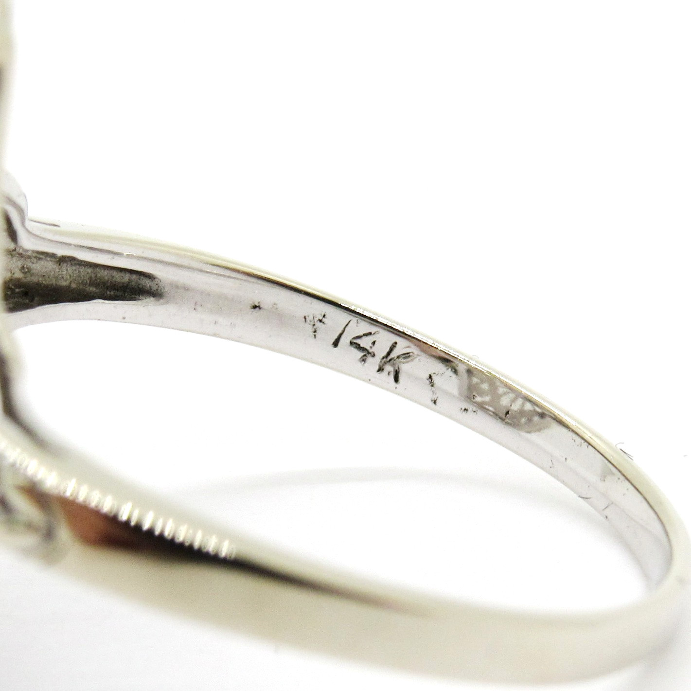 VINTAGE STYLE LADIES 14K WHITE GOLD FILIGREE VERTICAL TANZANITE & DIAMOND RING