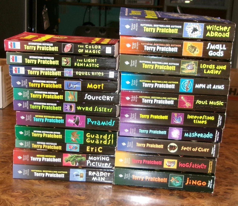 Lot of 21 Discworld Books Set 1-21 by Terry Pratchett Foto 3 de 3