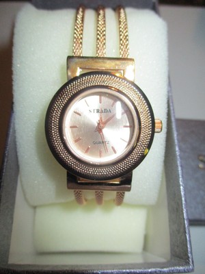 New NIB Strada Women's Watch Round Textured Open Band